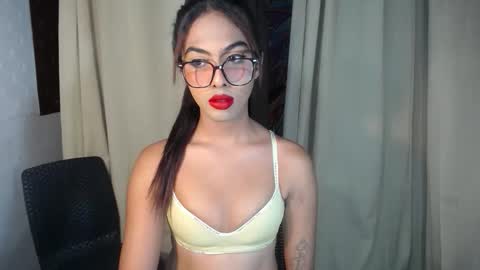 Snapshot of samanthag_17 chatting on 02-09-26, 06:23 Samantha online show from 02-09-26, 06:23