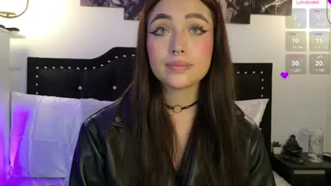 Snapshot of samanthagrant_ chatting on 06-12-26, 07:57 IGSamanthaGrant 10 online show from 06-12-26, 07:57