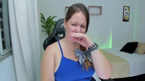Snapshot of samanthaleon chatting on 12-18-24, 01:37 Samantha samy online show from 12-18-24, 01:37