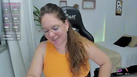Snapshot of samanthaleon chatting on 12-19-24, 05:29 Samantha samy online show from 12-19-24, 05:29