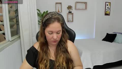 Snapshot of samanthaleon chatting on 01-26-25, 02:45 Samantha samy online show from 01-26-25, 02:45