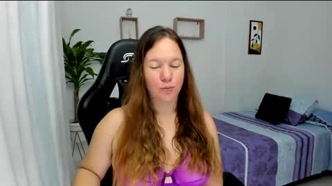 Snapshot of samanthaleon chatting on 02-02-25, 11:11 Samantha samy online show from 02-02-25, 11:11