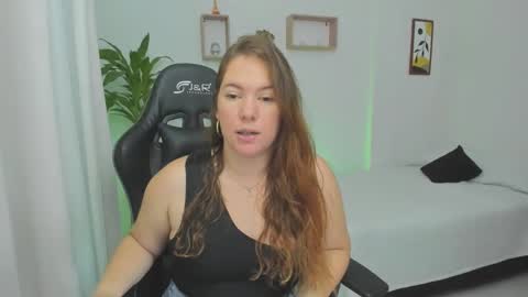 Snapshot of samanthaleon chatting on 02-22-25, 11:13 Samantha samy online show from 02-22-25, 11:13