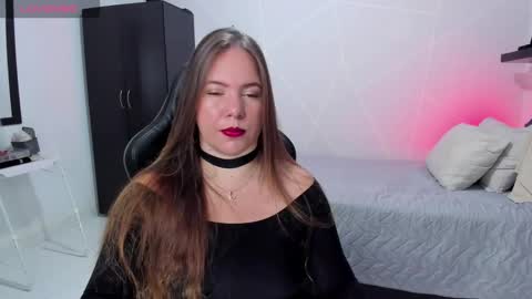 Snapshot of samanthaleon chatting on 10-12-25, 10:42 Samantha samy online show from 10-12-25, 10:42