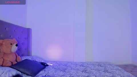 Snapshot of samara_jonnes_ chatting on 02-15-26, 03:36 Samara is my name a pleasure delighted that you are here leave your thumb up it is important to me online show from 02-15-26, 03:36