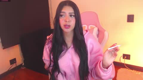 Snapshot of samara_lam chatting on 12-14-24, 04:56 Sammy  online show from 12-14-24, 04:56