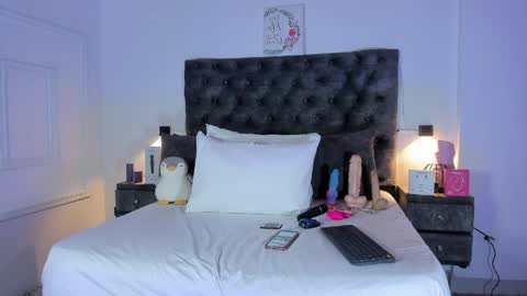 Snapshot of samara_warren77 chatting on 04-27-26, 08:29 Samara Warren online show from 04-27-26, 08:29