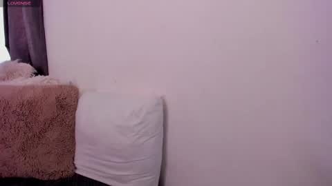 Snapshot of samaraeyes chatting on 09-14-25, 05:34 -- -- online show from 09-14-25, 05:34