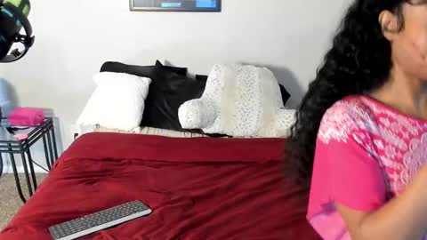 Yaya online show from 02-24-25, 07:52