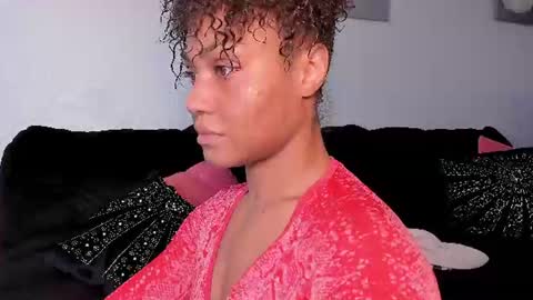 Snapshot of samatha1998 chatting on 06-11-26, 10:30 Yaya online show from 06-11-26, 10:30