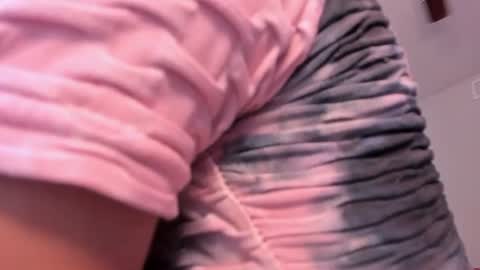Snapshot of samatha1998 chatting on 07-15-26, 10:59 Yaya online show from 07-15-26, 10:59