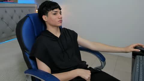 Snapshot of samblack_ chatting on 04-29-26, 12:31 Sam online show from 04-29-26, 12:31