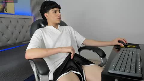 Snapshot of samblack_ chatting on 05-27-26, 07:11 Sam online show from 05-27-26, 07:11