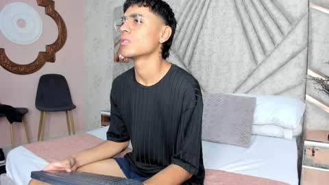 Samfrrost online show from 04-05-26, 11:51