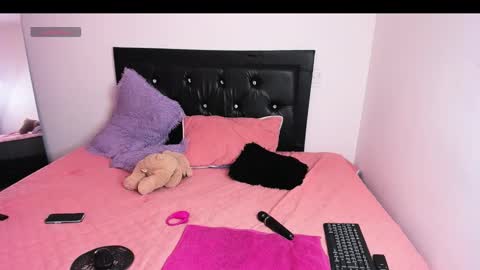 samiacooper25 online show from 01-11-26, 12:26