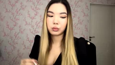 Elina online show from 02-17-26, 07:16