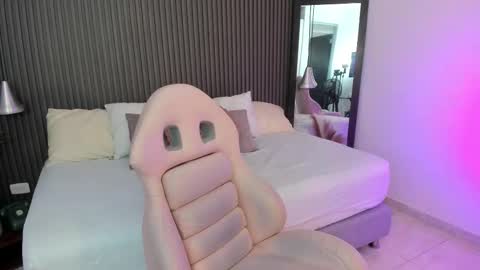 Axel online show from 11-01-25, 08:44