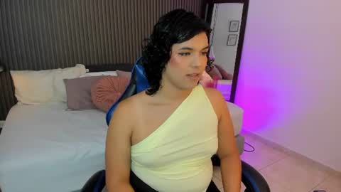 Snapshot of sammybrunette1 chatting on 06-11-26, 08:29 Axel online show from 06-11-26, 08:29