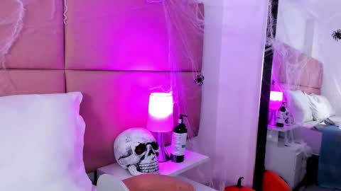 Sammy Morales online show from 10-25-25, 01:51