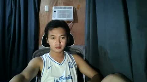Snapshot of samreece02 chatting on 06-21-26, 04:09 reece 3 online show from 06-21-26, 04:09