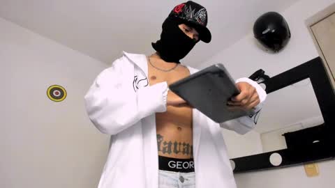   online show from 04-05-26, 10:29