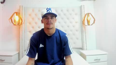 Snapshot of samuel_wyatt chatting on 05-21-26, 12:45 SAMUEL online show from 05-21-26, 12:45