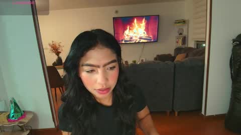Hello I am absent due to a family calamity I will return soon-hola estoy ausente por un problema familiar volvere pronto. online show from 05-27-26, 11:57