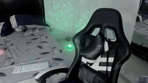 SamyHolbrook online show from 04-22-26, 02:18