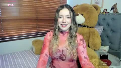 Snapshot of samysweet_8 chatting on 06-17-26, 12:29 Samanta online show from 06-17-26, 12:29