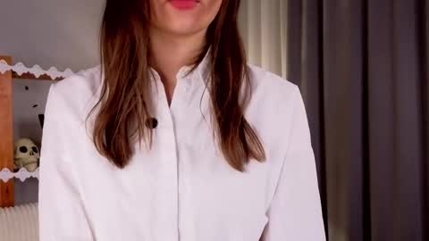 Isabel but you can call me Bella online show from 11-01-25, 12:34