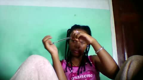sandra1253099 online show from 05-07-26, 06:13