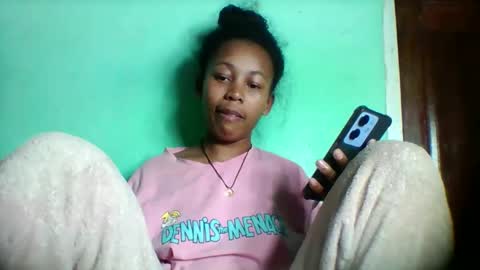 sandra1253099 online show from 05-11-26, 04:04