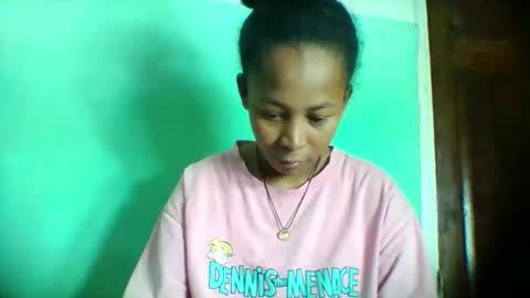 sandra1253099 online show from 05-13-26, 07:28