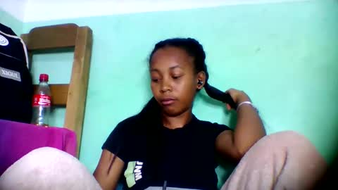 sandra1253099 online show from 06-01-26, 06:20
