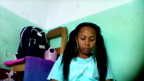 sandra1253099 online show from 06-09-26, 06:08
