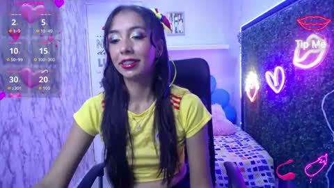 sandra  online show from 06-18-26, 04:35