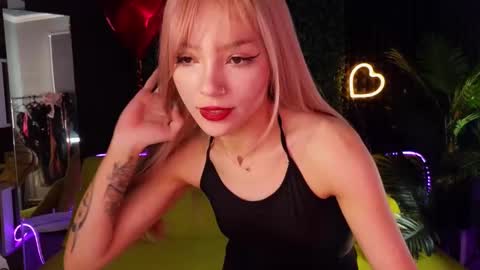 Snapshot of sandraboyl chatting on 03-02-25, 08:16 Sandy online show from 03-02-25, 08:16