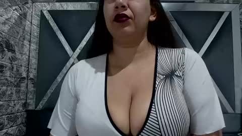 sandraclarkx69 online show from 12-30-24, 11:04