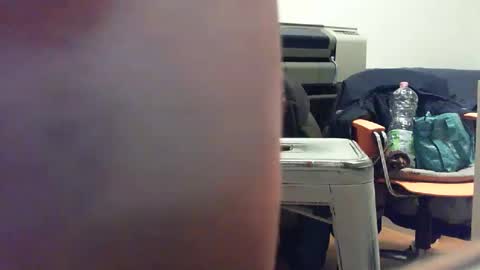 Snapshot of sandro1211 chatting on 03-03-25, 08:43 SANDRO1211 online show from 03-03-25, 08:43