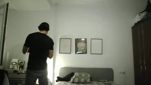 sandro online show from 01-12-26, 10:04