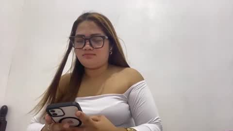Snapshot of sanorathoen chatting on 07-28-26, 12:12 Anna online show from 07-28-26, 12:12