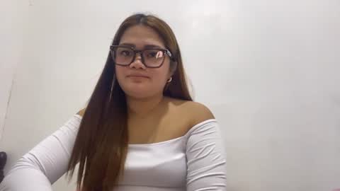 Snapshot of sanorathoen chatting on 07-28-26, 03:21 Anna online show from 07-28-26, 03:21