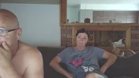 sanroom online show from 10-12-25, 07:51