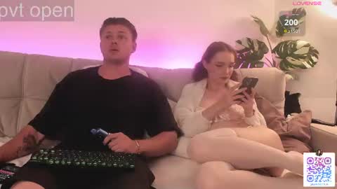 Sansa and Alex online show from 07-29-26, 07:45