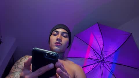 Santi Ferrer online show from 12-03-25, 01:57