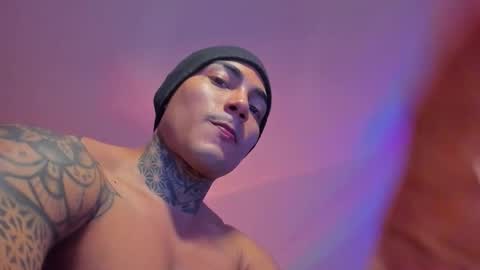 Santi Ferrer online show from 12-21-25, 01:57