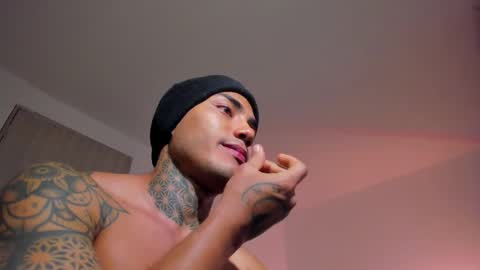 Santi Ferrer online show from 05-25-26, 03:23