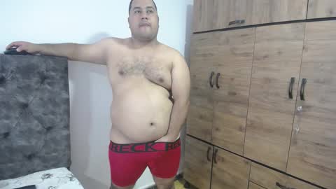 Snapshot of santi_hothot chatting on 09-24-25, 07:39 Santiago online show from 09-24-25, 07:39