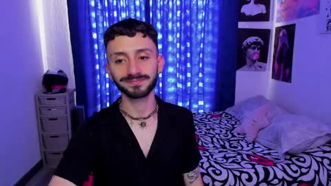 Snapshot of santi_mateo chatting on 04-09-26, 08:25 Santi online show from 04-09-26, 08:25