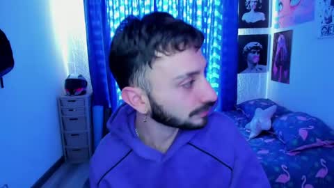 Snapshot of santi_mateo chatting on 04-20-26, 07:15 Santi online show from 04-20-26, 07:15